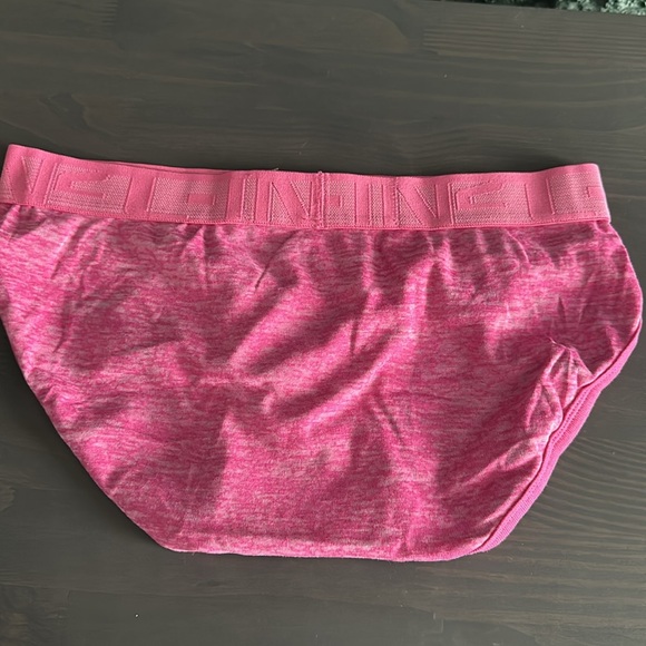 C-in2 brief - Picture 2 of 2